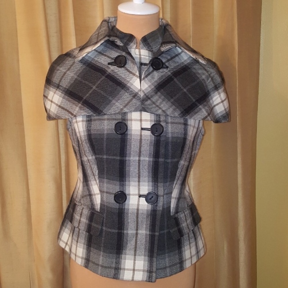 The Limited Convertible Vest-Cape Bolero - Picture 2 of 8